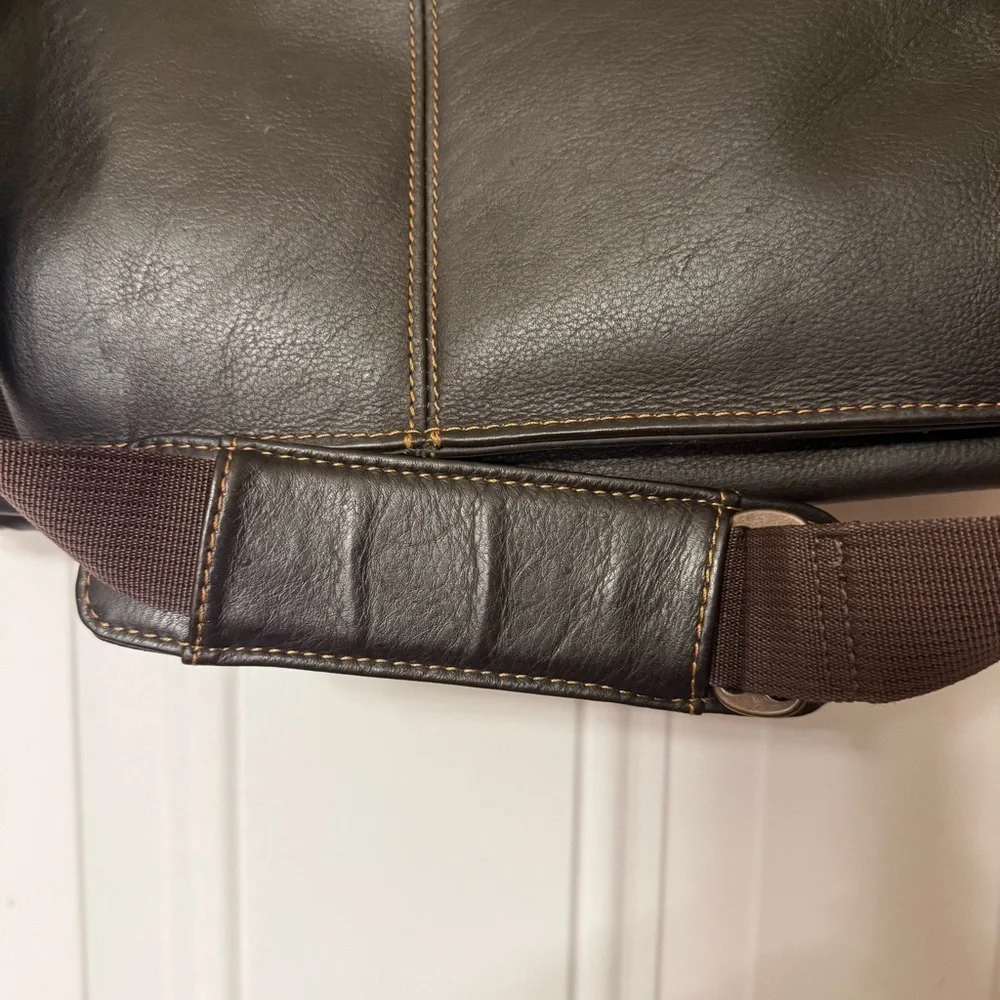 Wilson’s Leather Classic Brown Briefcase Laptop Messenger Bag - Picture 6 of 8